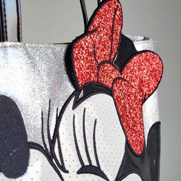 Authentic Disney x Danielle Nicole Minnie Rocks the Dots Tote Bag - Picture 2 of 10